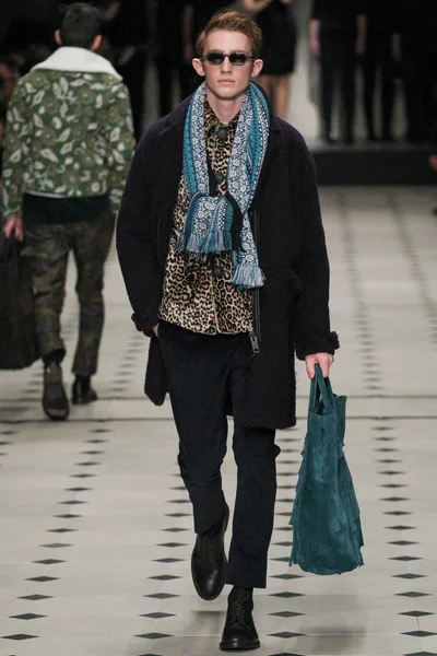 Look 24